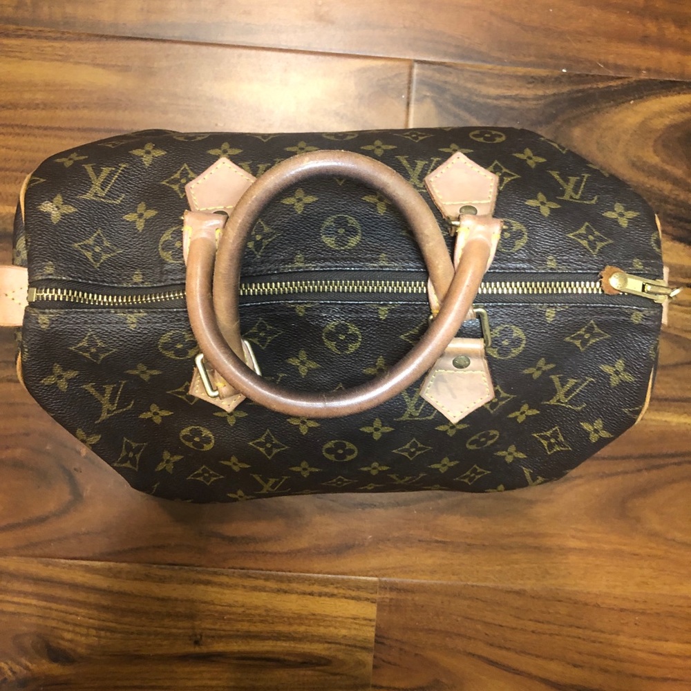 100% Authentic Louis Vuitton Monogram Speedy 30